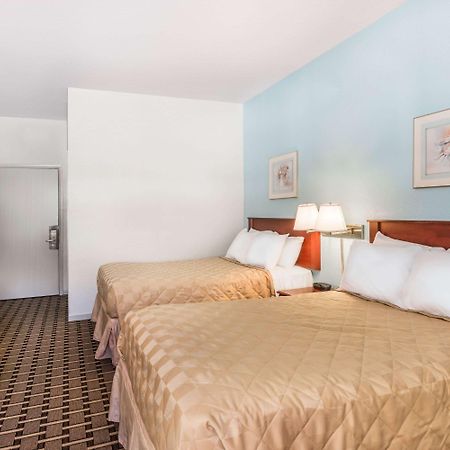 ซูเปอร์ 8 บาย วินด์แฮม น็อกซ์วิลล์ ดาวน์ทาวน์ แอเรีย Hotel ภายนอก รูปภาพ