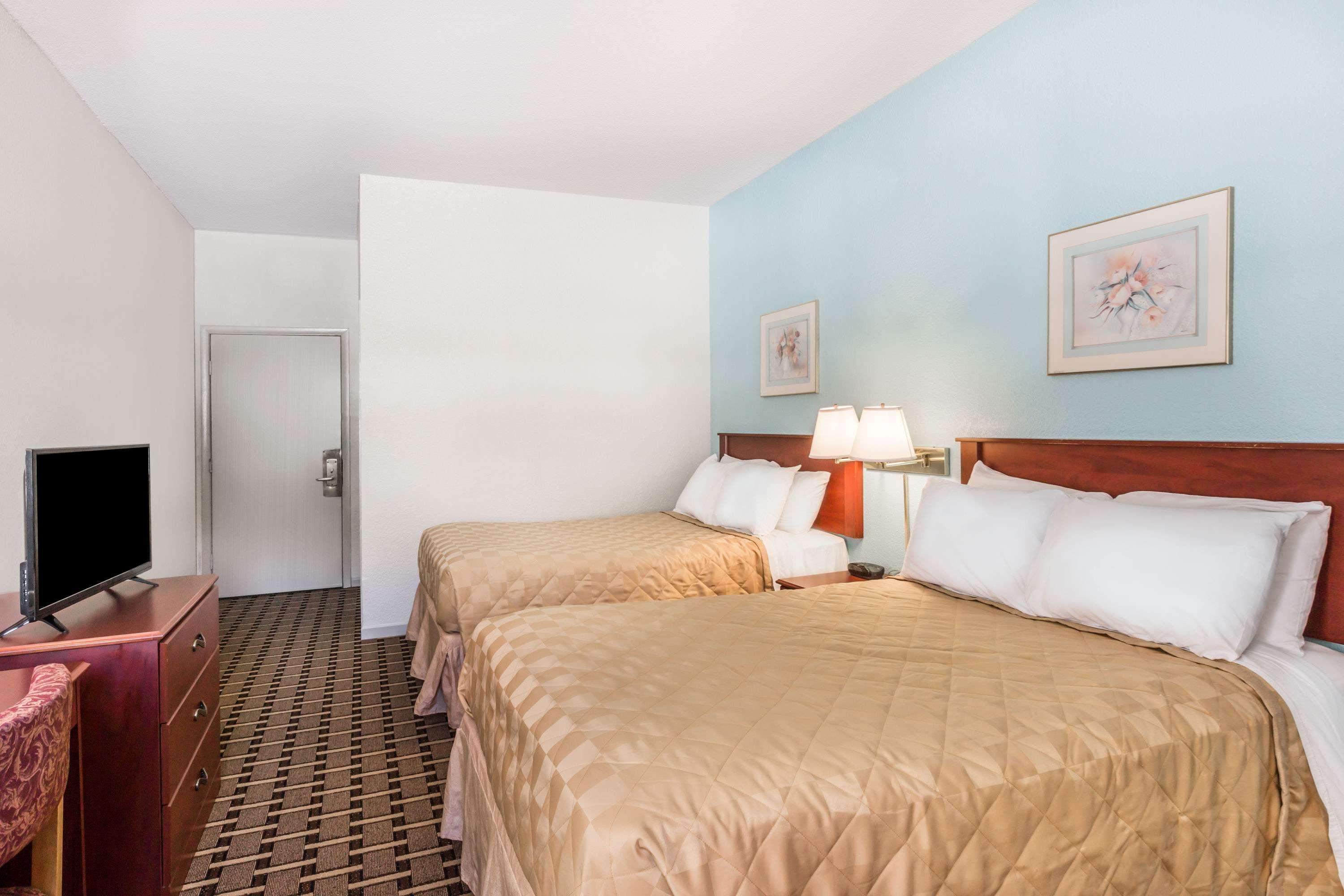 ซูเปอร์ 8 บาย วินด์แฮม น็อกซ์วิลล์ ดาวน์ทาวน์ แอเรีย Hotel ภายนอก รูปภาพ